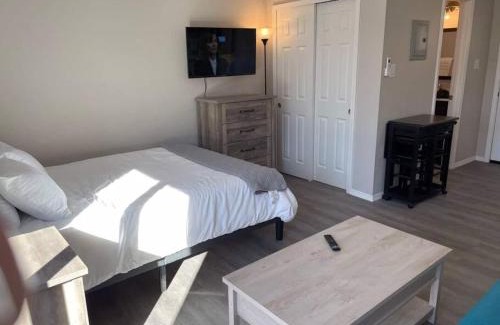 University Heights Apartamento | Modern Studio - Near Unm, Nob Hill And Downtown