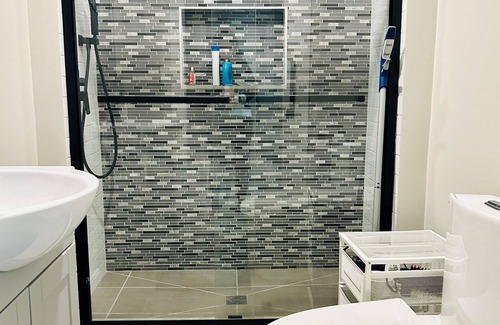 Belmont Apartamento | Modern Studio near Universities Pharma & Hospitals