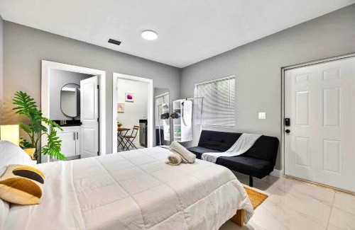 Allapattah Apartamento | Modern Studio Near Wynwood & Design District