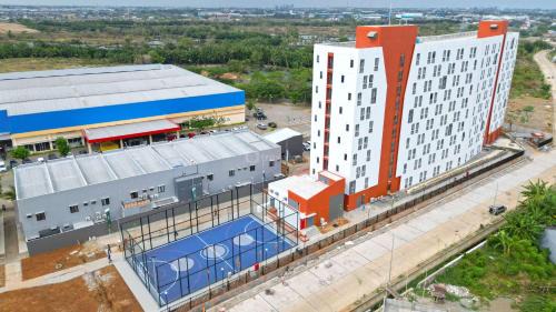 Makassar Apartamento | Modern Studio (No Kitchen) at Bandaraya - Tallasa City Makassar Apartment By Travelio