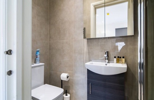Wembley Central Apartamento | Modern Studio Rooms in Wembley 4 DUP