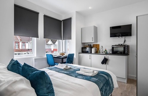 Wembley Central Apartamento | Modern Studio Rooms in Wembley 3 DUP
