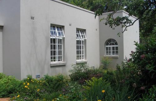 Harare Apartamento | Modern studio set an expansive garden - 2253