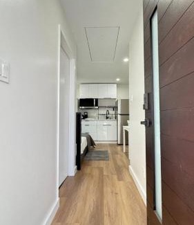 Del Rey Apartamento | Modern Studio Stylish &Cozy Ieft Unit