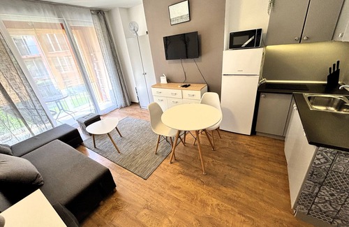 Kozichino Apartamento | Modern studio with balcony close to Cacao Beach!