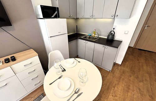 Kozichino Apartamento | Modern studio with balcony close to Cacao Beach!