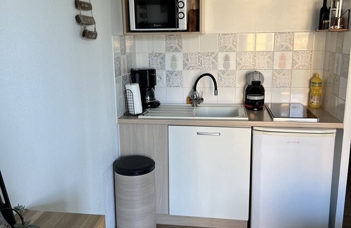 Equemauville Apartamento | modern studio with pool near Honfleur