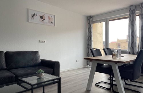 Innenstadt Apartamento | Modern studios in the heart of OS | home2share