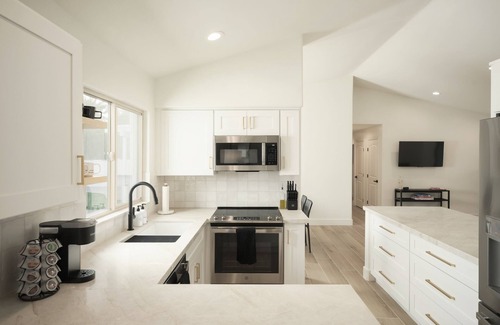 Longmoor Estates Casa | Modern Stunner with Heated Pool