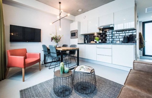 Czaar Peterbuurt Apartamento | Modern style 2 bedroom apartment in Eastern Amsterdam