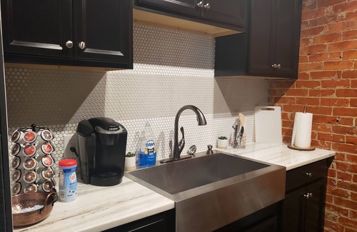 Corryville Apartamento | Modern Style and Comfort near UC
