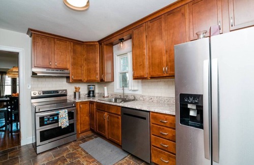Jefferson City Casa | Modern Style & Charm on Hayselton