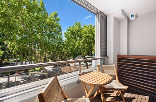 Kings Cross Apartamento | Modern stylish 1BR apartment w/ balcony, superb location