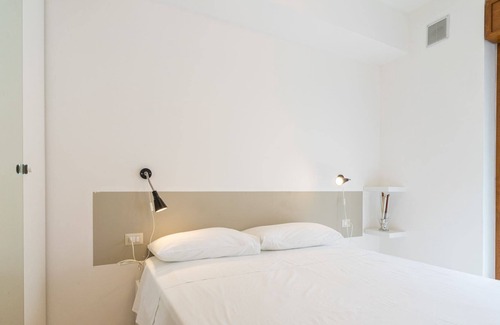 Strongoli Apartamento | Modern suite 30 mt to the sea