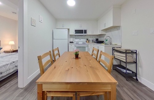 Guildford Casa | Modern suite fully equipped and place to enjoy
