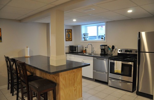 Central Okanagan Casa | Para toda la familia suite a pie de playa