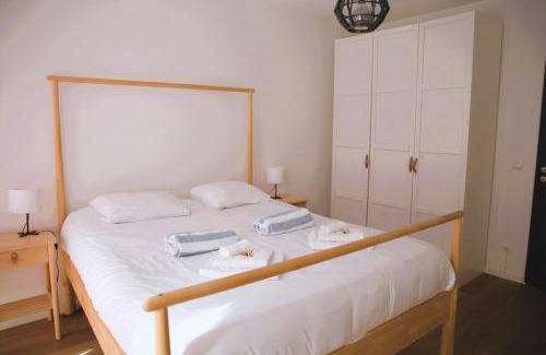 Dommeldange Apartamento | Modern & Sunny 1BR Apartment with swimming pool