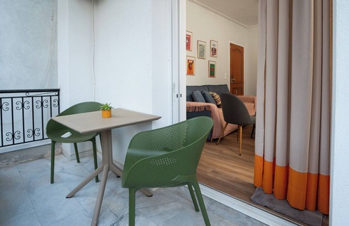 Tripoli Apartamento | Modern & Sunny apartment with Garden View in the heart of the city center NYX 1
