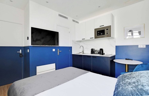 18th Arrondissement Apartamento | Modern Sutdio for 2 With A/C - Near Montmartre