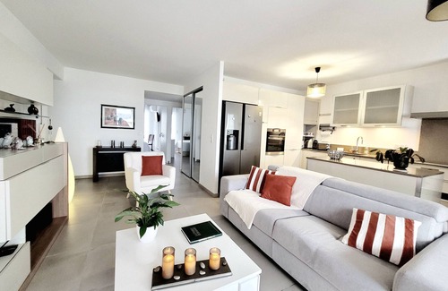 La Jetee Apartamento | Moderno T3 con aire y wifi, cerca del puerto y mar, garaje cerrado