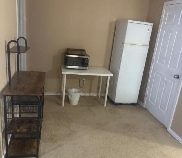 Justin Casa | Modern Texas Stay Just Minutes from DFW Attraction