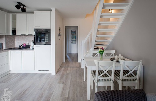 Busumer Deichhausen Apartamento | Modern three-room apartment / maissonette close to the beach
