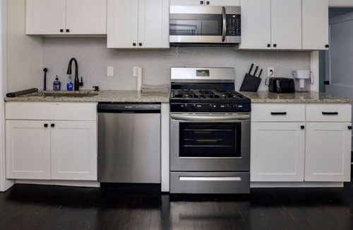 Stoneham Condominio | Modern Three Bedroom Condo - Near Boston