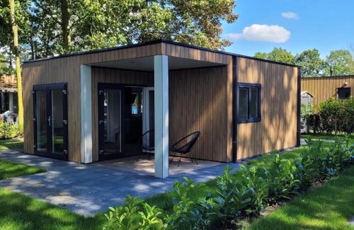 Heinkenszand Chalet De Esquí | Modern Tiny House Sari in Zeeland near the sea