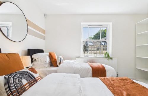 Royal Tunbridge Wells Casa | Modern Townhouse Sleeps 6