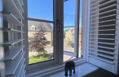 Witney Casa | Modern Town House in Cotswolds - 3 double bedrooms
