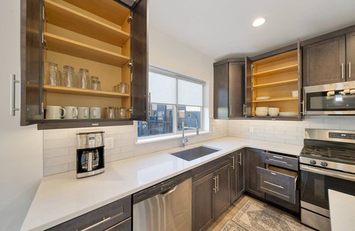 Millcreek Casa | Modern Townhome By Trax Station, Close to Ski & Downtown, EV Charger & Flex Room