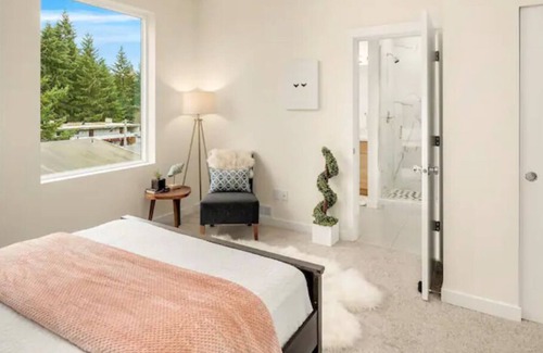 Burien Apartamento | Modern Townhome in Burien WA