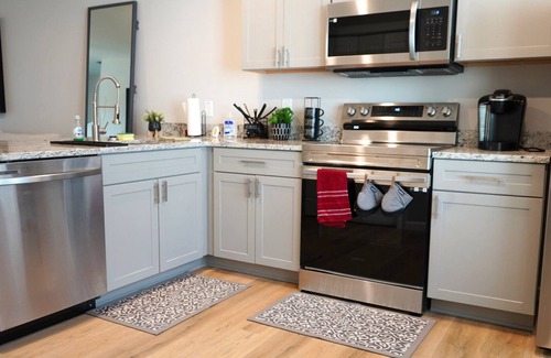 Hanahan Casa | Modern Townhome In Charleston