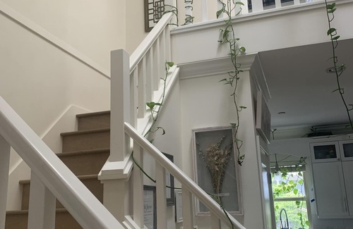Grandview-Woodland Casa | Modern townhome sleeps 6 with backyard, 10 min from downtown in desirable area