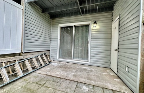 Gastonia Apartamento | Modern Townhome w/ Balcony Walk to FUSE Stadium