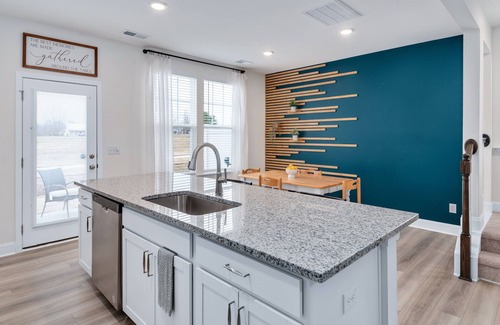 Black River Casa | Modern townhome w/ Office Near Downtown Angier