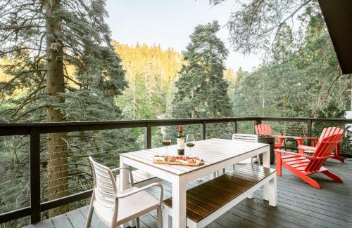 Arrowhead Villas Casa | Modern Treetop Cabin by Lake Arrowhead Village