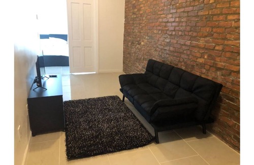 Ocean Hill Apartamento | Modern Two-Bedroom Apt close to Manhattan! Candy