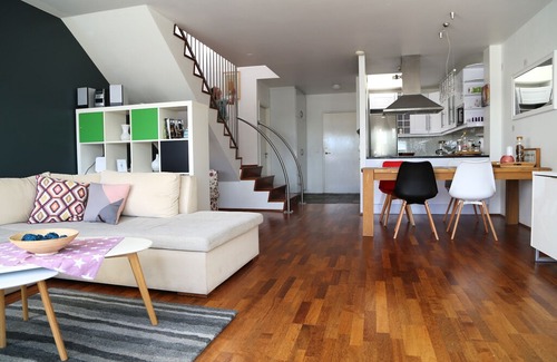 Reykjavik Apartamento | Modern two floors apartment close to city center in the quiet neighbourhood