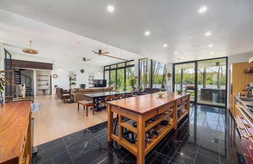 King Casa | Modern, Ultra-Luxurious, 5 BR/4.5 BA Home on a quiet wooded lake in Ann Arbor