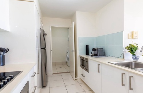 Woorim Apartamento | Modern Unit In The Heart of Woorim