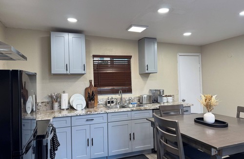 Hanford Apartamento | Modern Unit with King Bed in Hanford