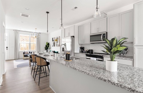 Northeast Raleigh Casa | Modern Upscale 4-bedroom condo in Raleigh!