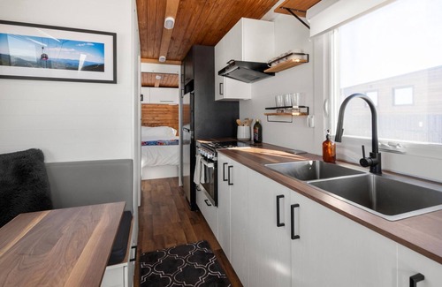 Morrisville Casa | Modern & Upscale Tiny Home, Great Spot near Stowe