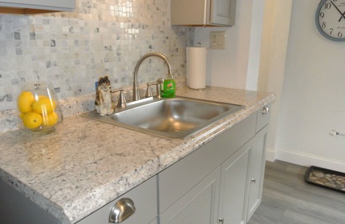 Two Rivers Apartamento | Apartamento moderno en la planta superior, cerca del lago Michigan