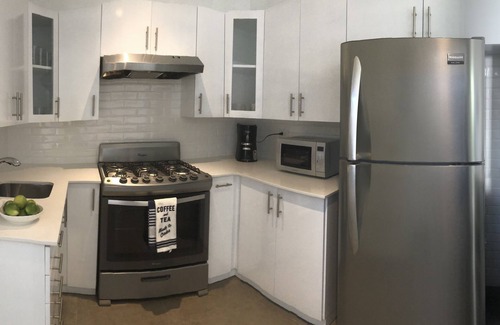 Santa Tecla Casa | Hogar moderno y urbano en San Salvador