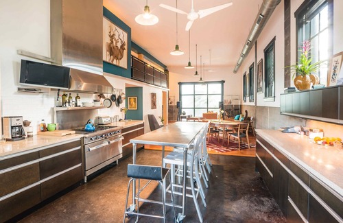 Cole Casa | Modern Urban Loft en Rino-loft hermoso y área al aire libre, cerca de la vida nocturna