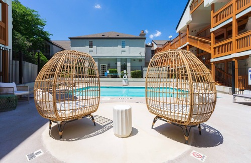 Garden Hills Apartamento | Modern Urban Oasis in Prime Buckhead, Atlanta