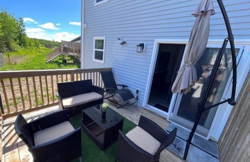 Dieppe Apartamento | Modern Vac Home, private Hot tub, close to airport
