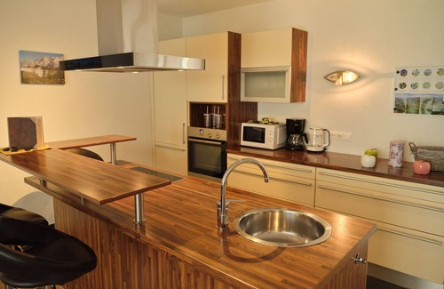 Goldegg Casa | Modern vacation home with garden and infrared sauna